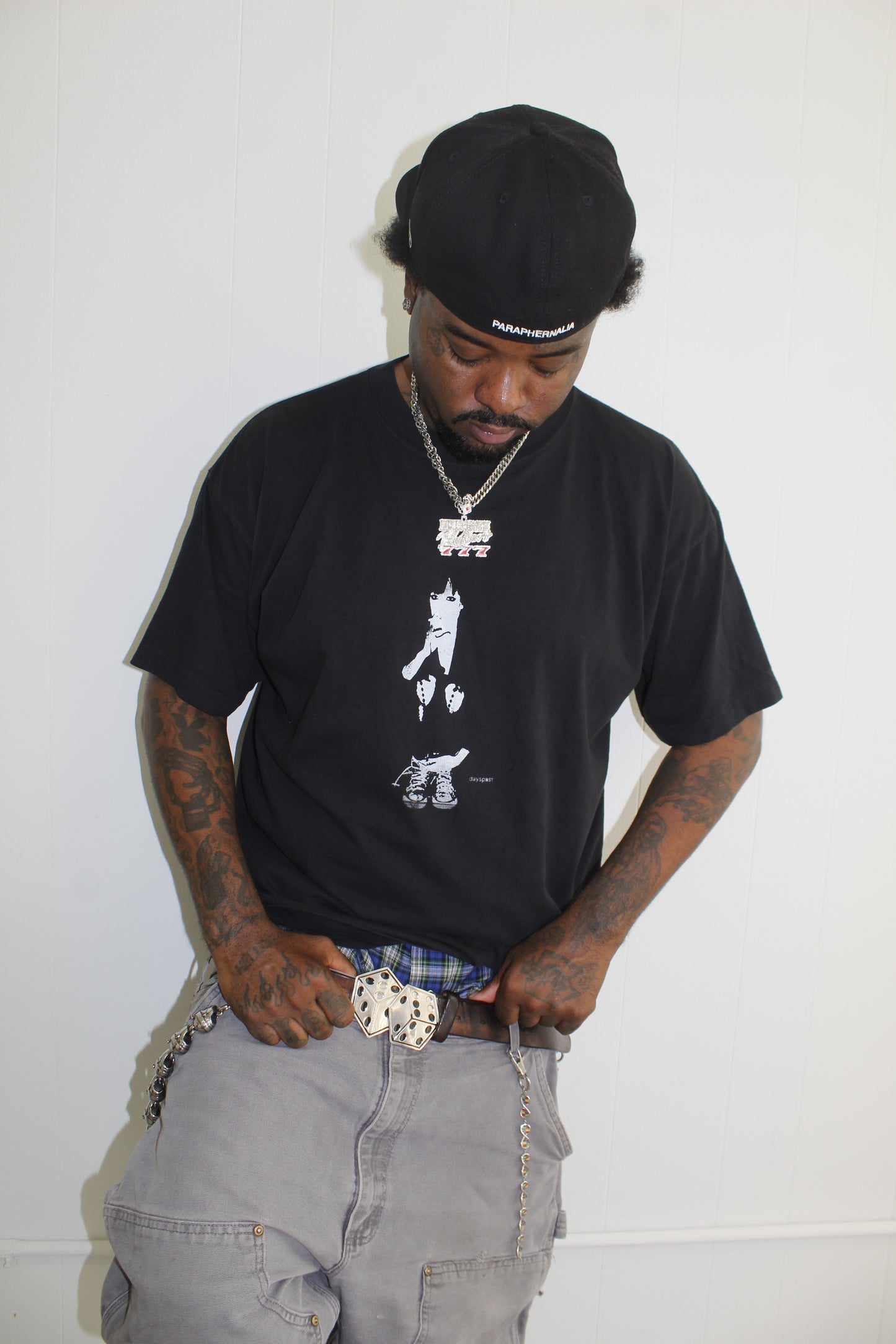 uncovered T-Shirt