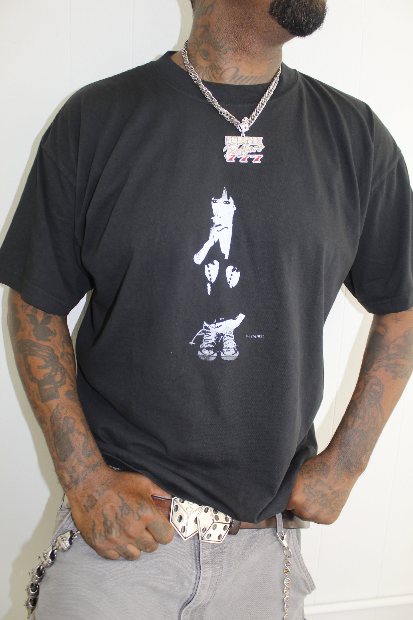 uncovered T-Shirt